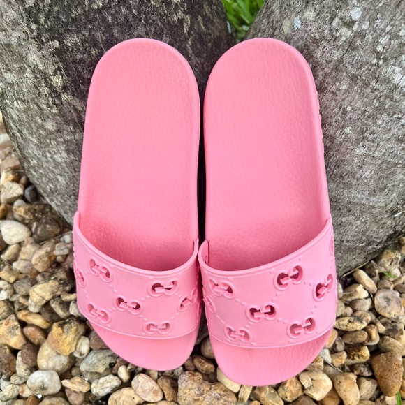 Authentic Gucci GG Slide - Picture 6 of 8